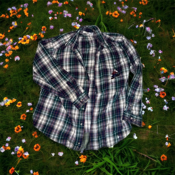 Disney Tops - Disney’s Goofy pocket flannel